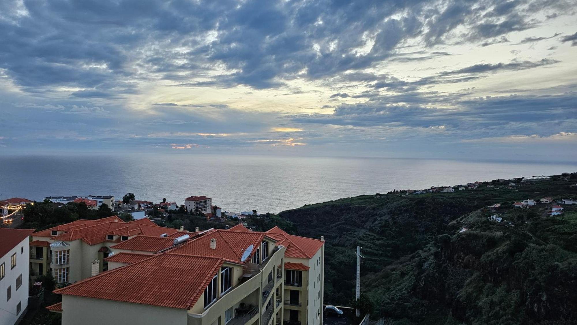 Sunset Star With Sea View Appartement Calheta  Buitenkant foto