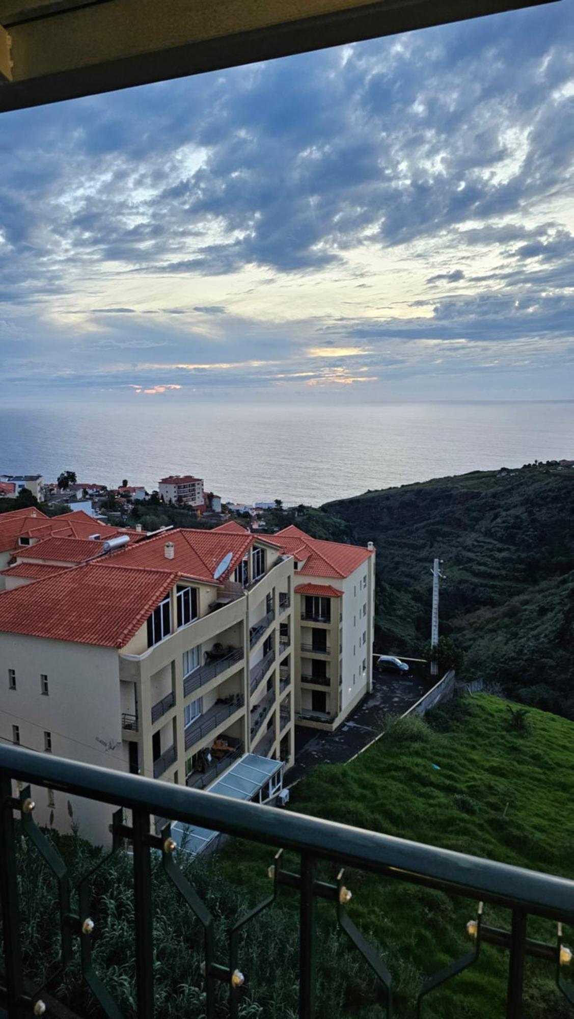 Sunset Star With Sea View Appartement Calheta  Buitenkant foto
