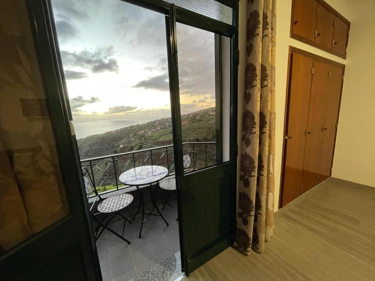 Sunset Star With Sea View Appartement Calheta  Buitenkant foto