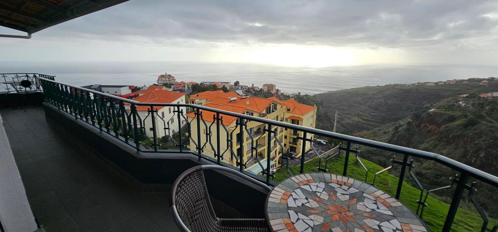 Sunset Star With Sea View Appartement Calheta  Buitenkant foto