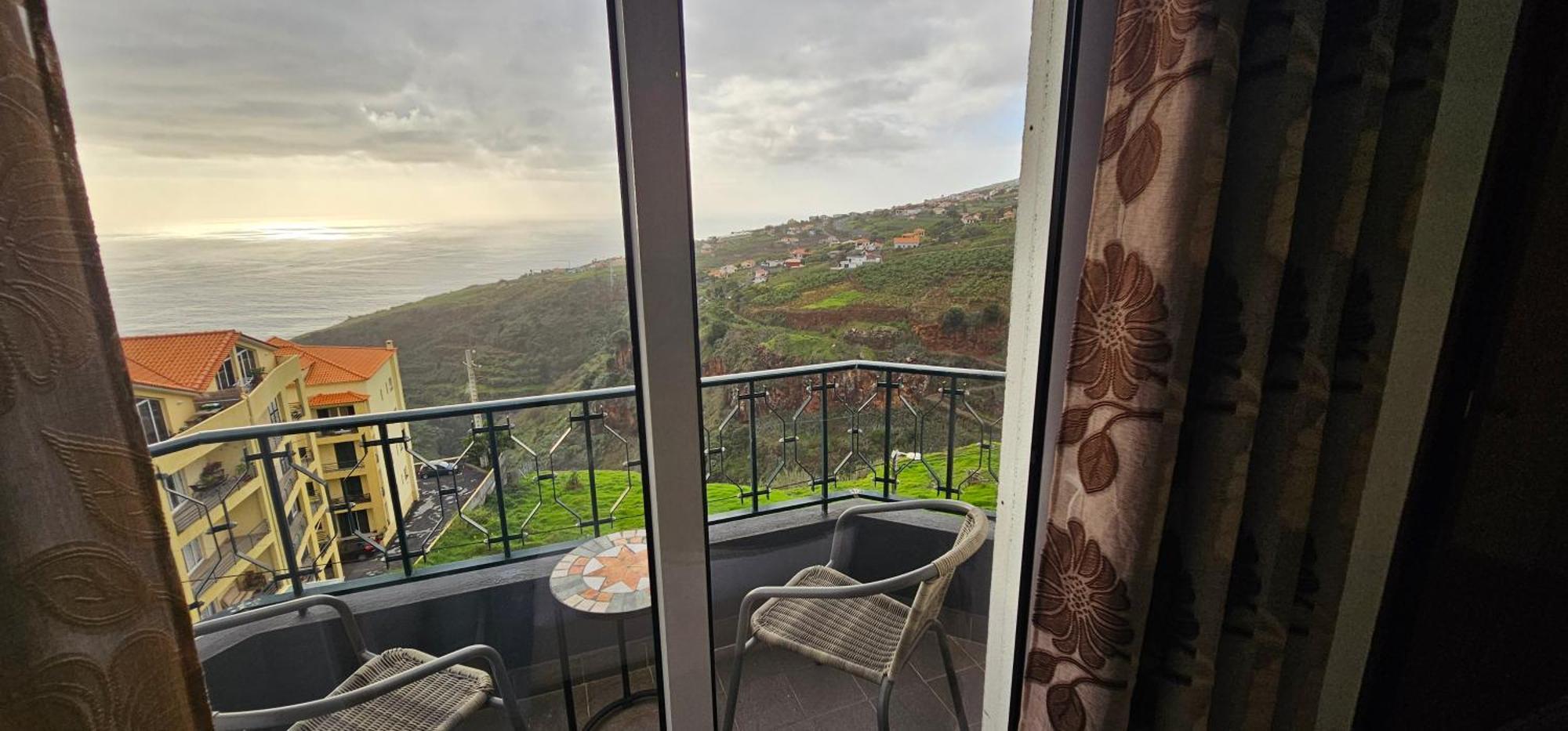 Sunset Star With Sea View Appartement Calheta  Buitenkant foto