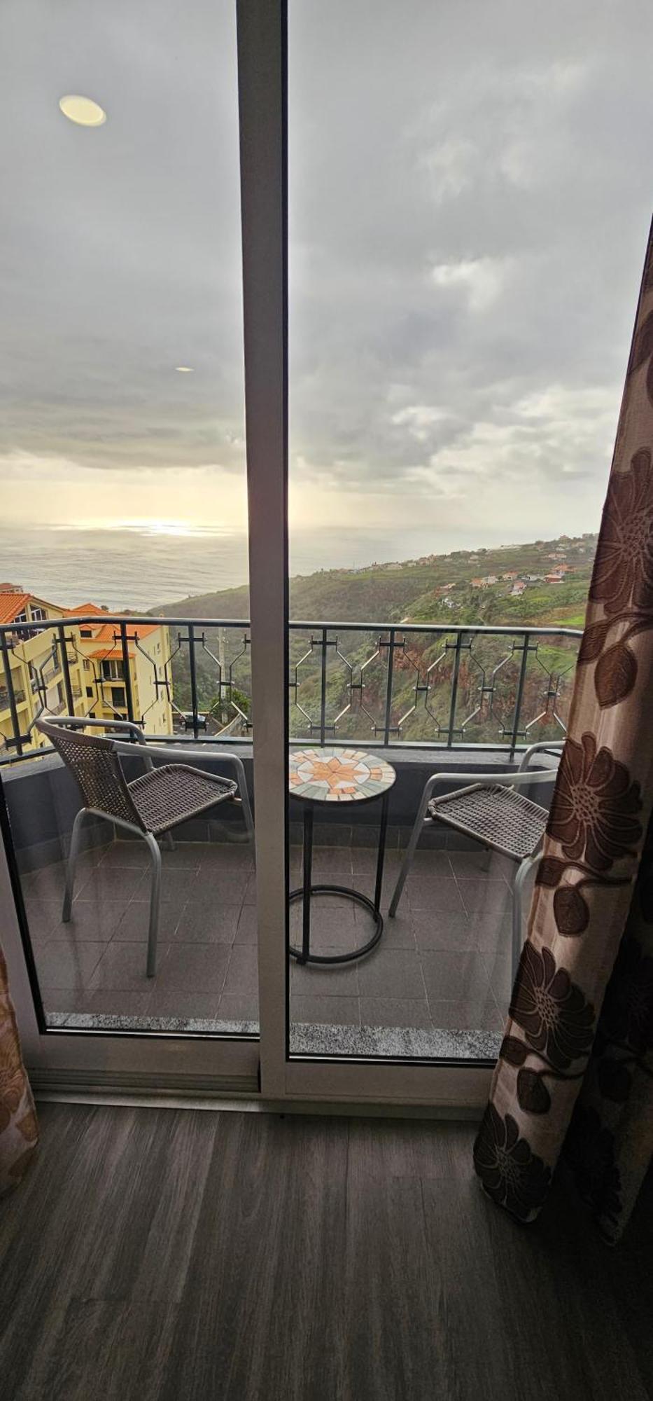 Sunset Star With Sea View Appartement Calheta  Buitenkant foto